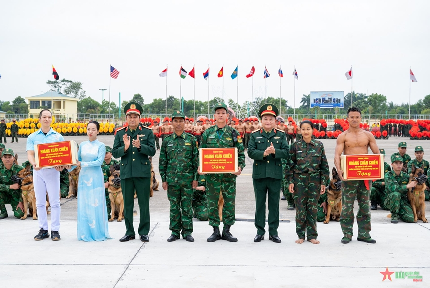 Đặc công, máy bay, quân khuyển sẽ trình diễn tại Triển lãm Quốc phòng Quốc tế 2024